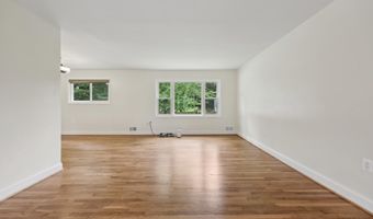 4907 CHANTICLEER Ave, Annandale, VA 22003