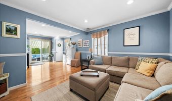 153 S Bayview Ave, Amityville, NY 11701