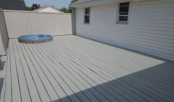 2 Sunrise Cir, Augusta, ME 04330