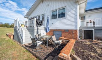 620 Woodlawn Trl, Appomattox, VA 24522