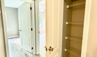 27 Oyster Bay G, Absecon, NJ 08201