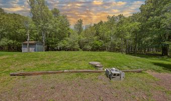 179 Chippewa Trl, Albrightsville, PA 18210