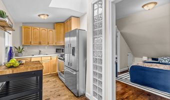 47 R Jamaica 3, Boston, MA 02130