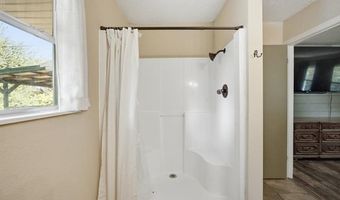 696 N Hickory St, Atoka, OK 74525