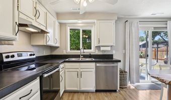 855 N 8TH St, Aumsville, OR 97325