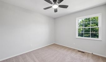 339 Oakleigh Woods Dr, Ballwin, MO 63011