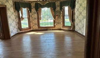 911 Pine St, Atlantic, IA 50022