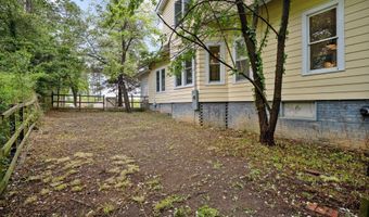 802 N Poplar St, Aberdeen, NC 28315