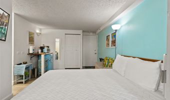 2463 Kuhio Ave 307, Honolulu, HI 96815