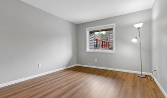 70 Montoya Dr 70, Branford, CT 06405