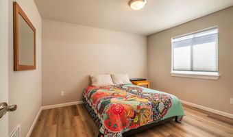 746 Seacrest Dr, Bandon, OR 97411