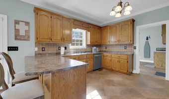 75 Pebble Brook Dr, Albertville, AL 35951