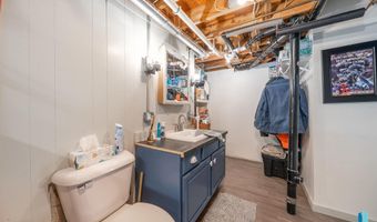 121 S 5th Ave, Brandon, SD 57005