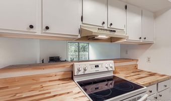 2707 Valmont Rd 205 D, Boulder, CO 80304