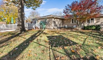 2007 Oakridge Dr, Ava, MO 65608