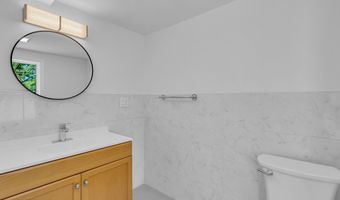 168 Leonardville Rd, Belford, NJ 07718