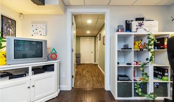 201 Rodman Ln, North Kingstown, RI 02852