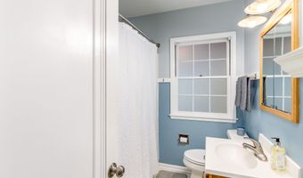 3425 Woodland St, Ames, IA 50014