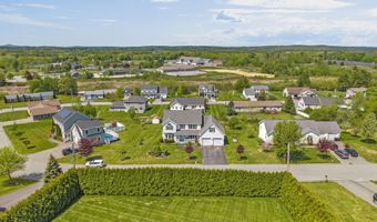 40 Hillview Dr, Bangor, ME 04401