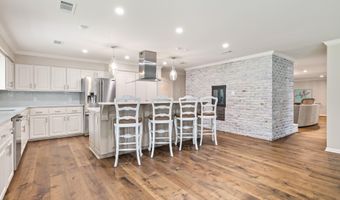 1127 N Monte Blanc Dr, Abbeville, LA 70510