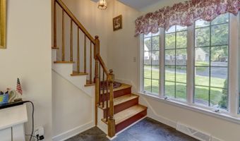 121 Sunset Ln, Berlin, CT 06037