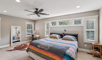 2716 53rd St, Des Moines, IA 50310