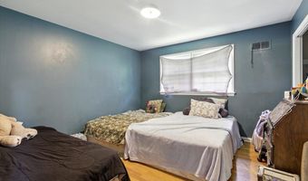 4108 WYNNWOOD Dr, Annandale, VA 22003