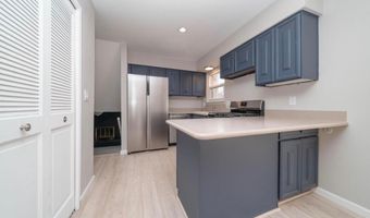 3212 Lockridge Dr, Ann Arbor, MI 48108