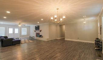 502 Hutchinson Ave, Adel, GA 31620