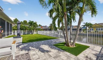 526 ISLEBAY Dr, Apollo Beach, FL 33572