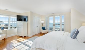 591 Ocean Ave, Newport, RI 02840