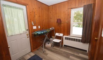 744 Hammond St, Bangor, ME 04401