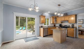 364 Orchard Woods Dr, North Kingstown, RI 02874