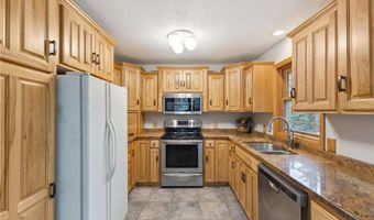 8685 79th St NW, Annandale, MN 55302