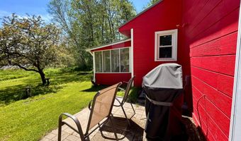 N15043 BOLANDER LANDING RD, Amberg, WI 54102