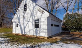 429 Forest Ave, Middletown, RI 02842