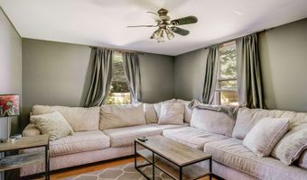 19 Amherst Rd, Merrimack, NH 03054