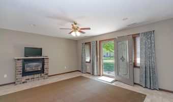 342 Benit Dr #4, Arnolds Park, IA 51331