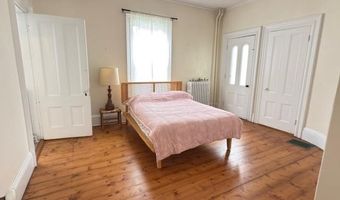 58 Oak St, Brattleboro, VT 05301