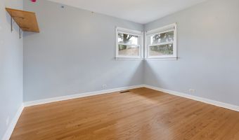 323 S Prindle Ave, Arlington Heights, IL 60004