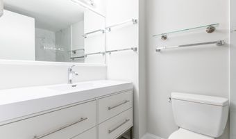 200 N PICKETT St 311, Alexandria, VA 22304