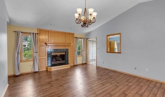 4566 Westlake Ct, Bel Aire, KS 67220