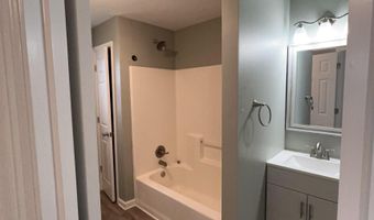 12055 Lawngate Rd L, Athens, AL 35611