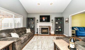 317 Edgewood Pl E, Anderson, IN 46011