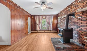 149 9th St, Belford, NJ 07718