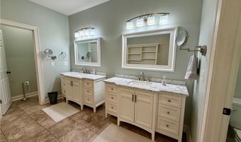 712 4TH Ave, West Point, GA 31833
