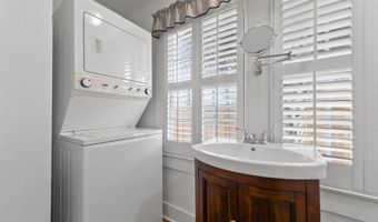 321 State St, Bay St. Louis, MS 39520