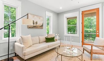 907 Richville Rd, Standish, ME 04084