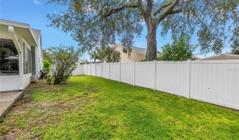 303 LAKEWAY Ln, Apollo Beach, FL 33572