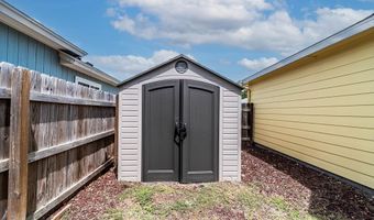 1933 Admiral Ln, Aransas Pass, TX 78336
